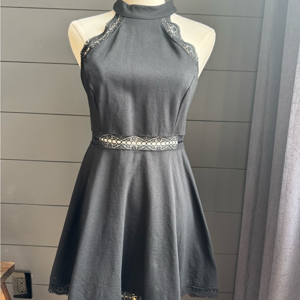 Lulu's Elegant Black Lace Mini Dress Size Medium, Party, Hoco, Dance